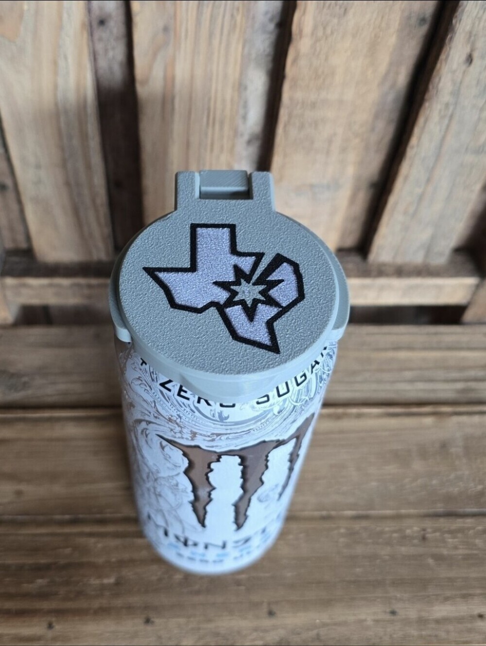 Spurs Can Cap